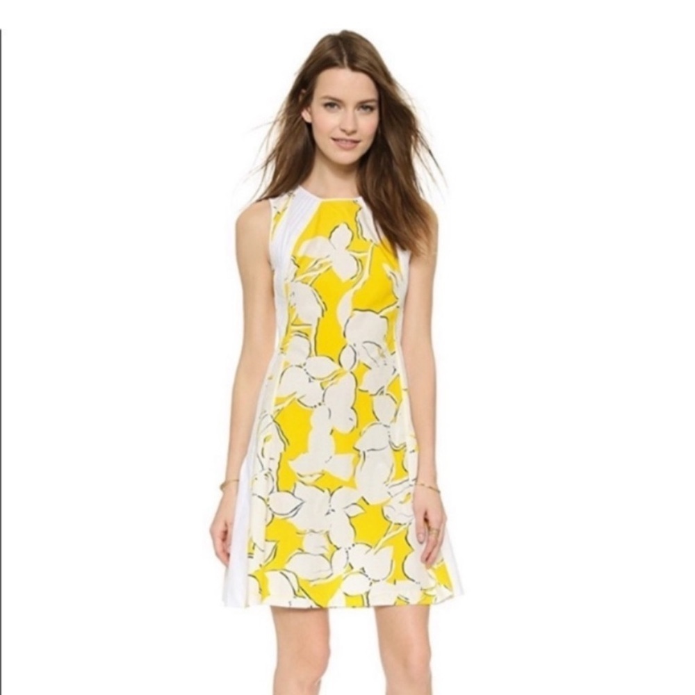 Diane Von Furstenberg “Samantha” Yellow Floral Dress Size 8​​​